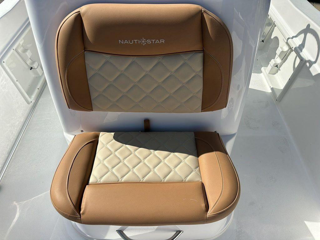 Nautic Star 211 Hybrid