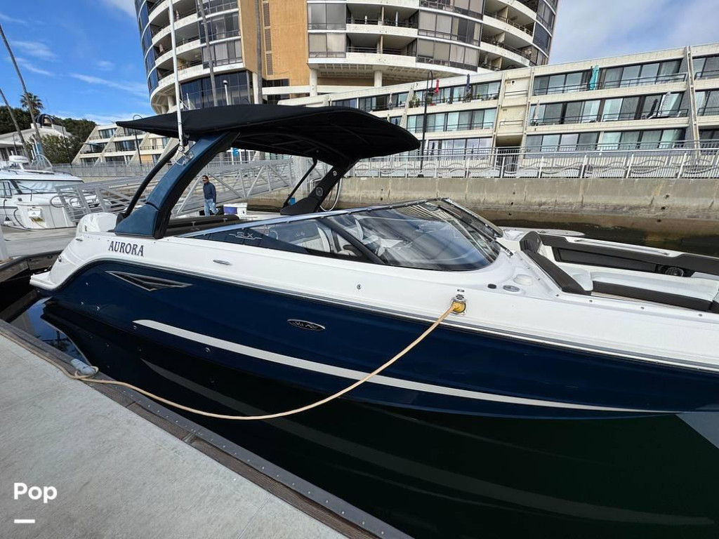 Sea Ray SLX 310 OB
