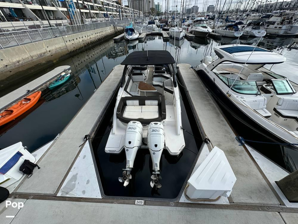 Sea Ray SLX 310 OB