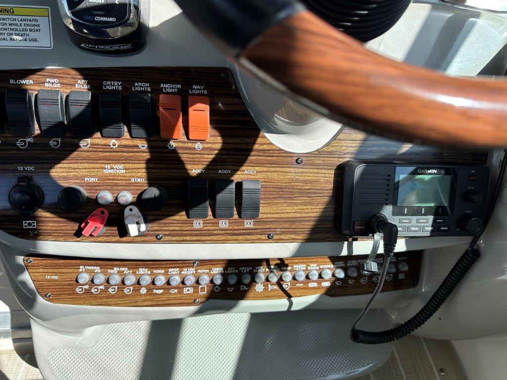 Bayliner 335 Cruiser