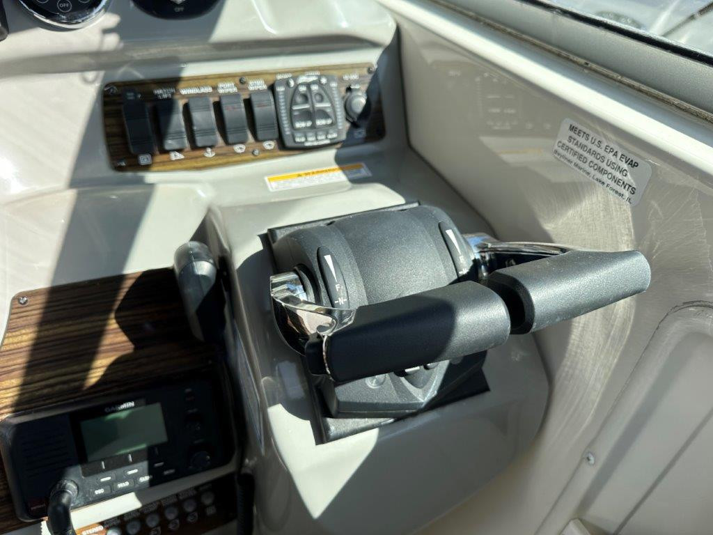 Bayliner 335 Cruiser