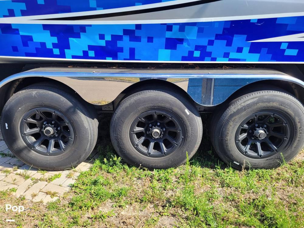 Cigarette 35 Cafe Racer