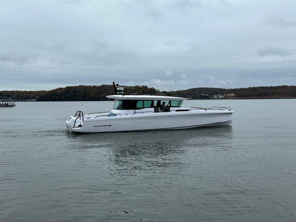 Axopar 45 XC Cross Cabin