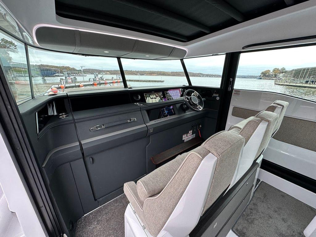 Axopar 45 XC Cross Cabin