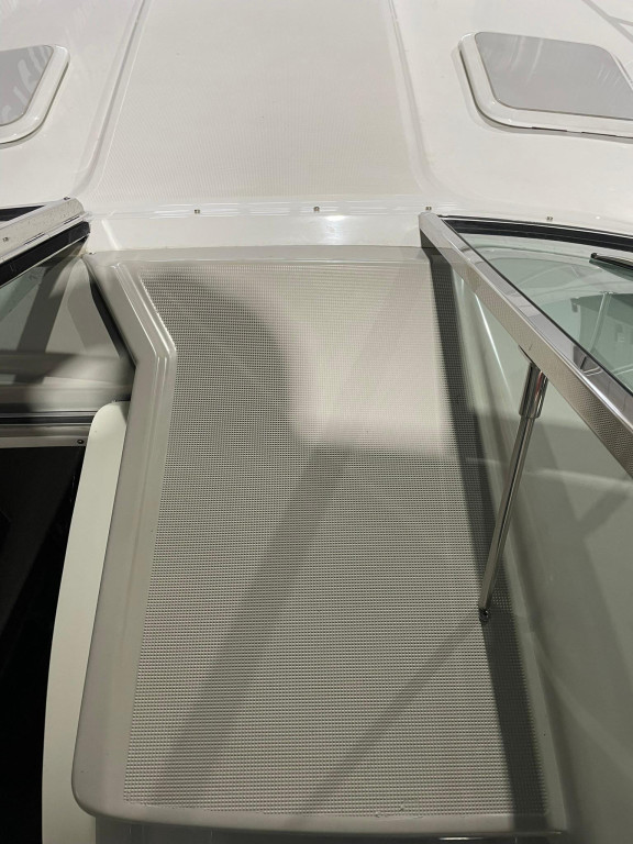 Formula 330 Sun Sport