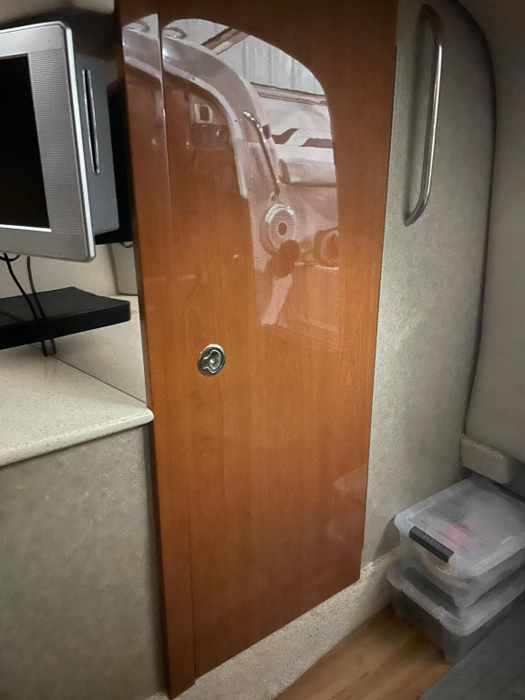 Formula 330 Sun Sport