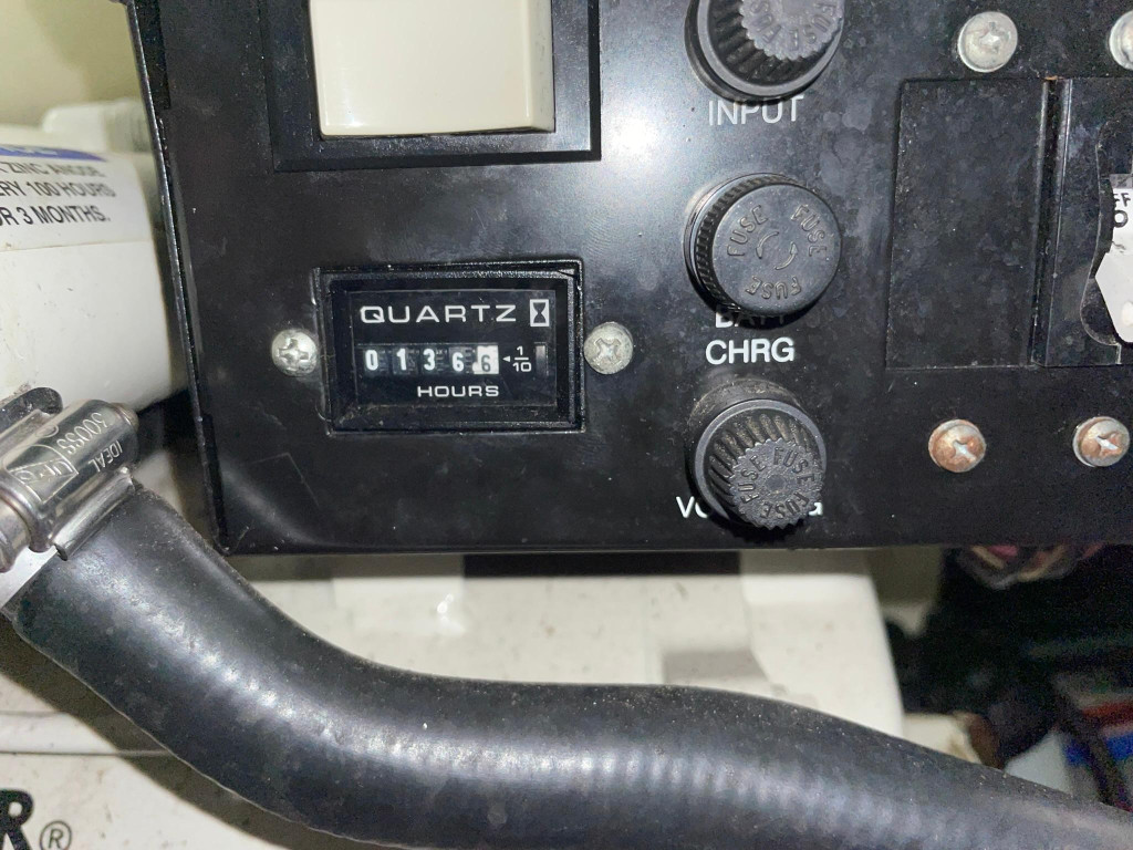 Formula 330 Sun Sport