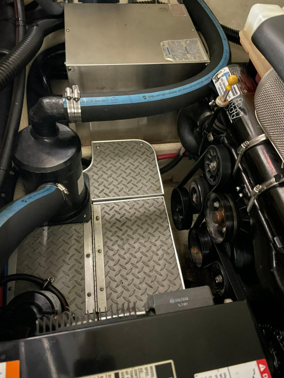 Formula 330 Sun Sport