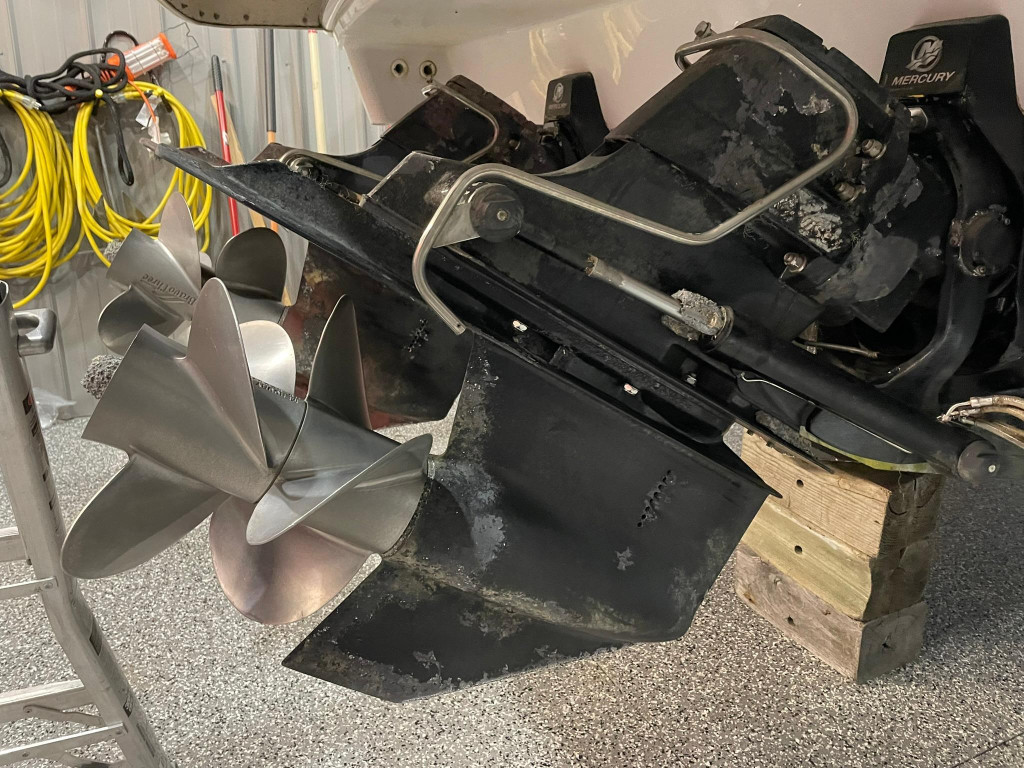 Formula 330 Sun Sport