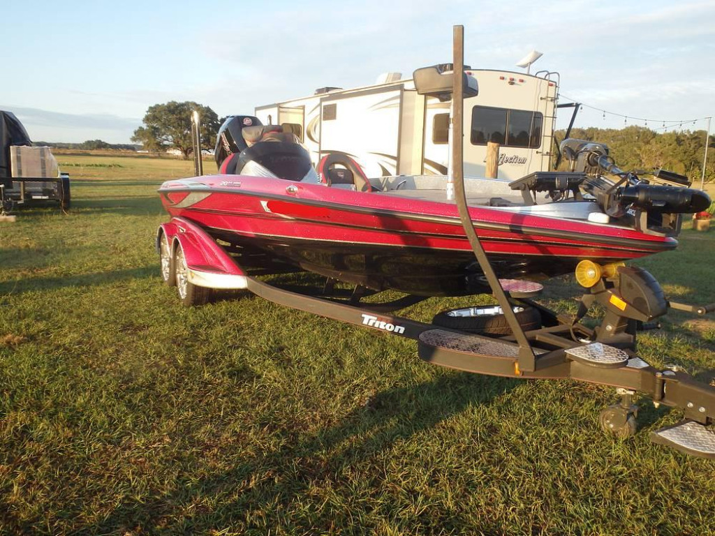 Triton 20 TRX Patriot