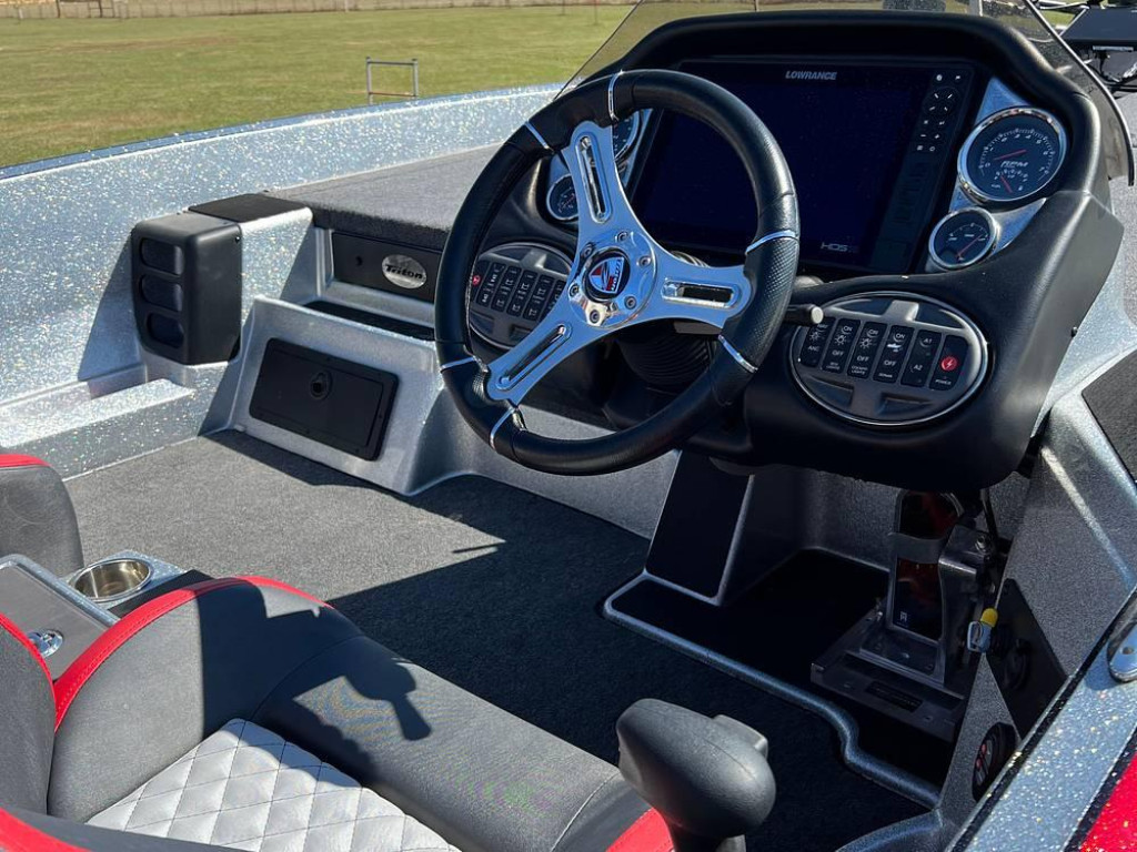 Triton 20 TRX Patriot