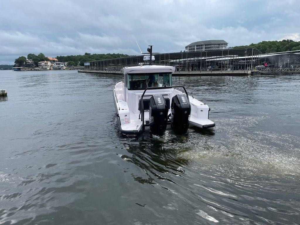 Axopar 37 XC Cross Cabin