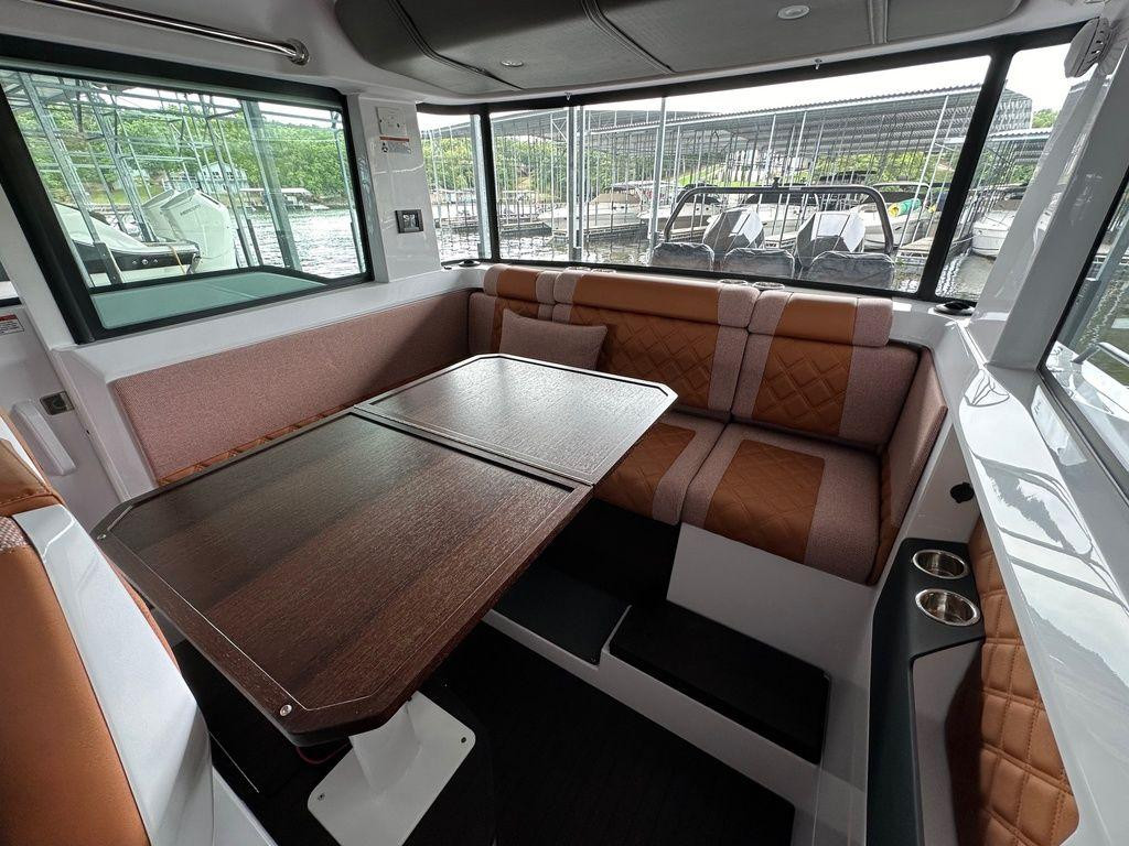 Axopar 37 XC Cross Cabin