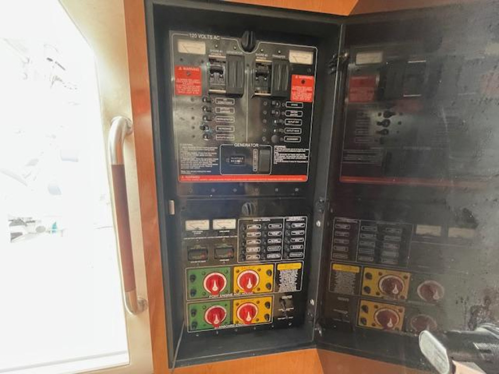 Century 3200 Offshore