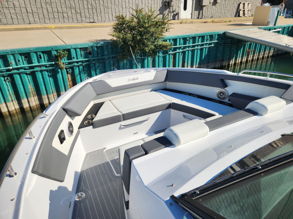Cruisers 34 GLS OB