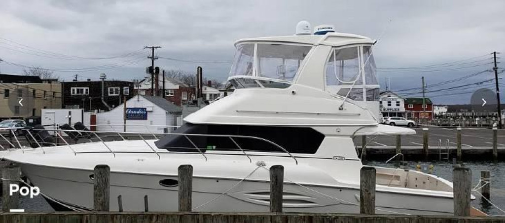 Silverton 42 Convertible