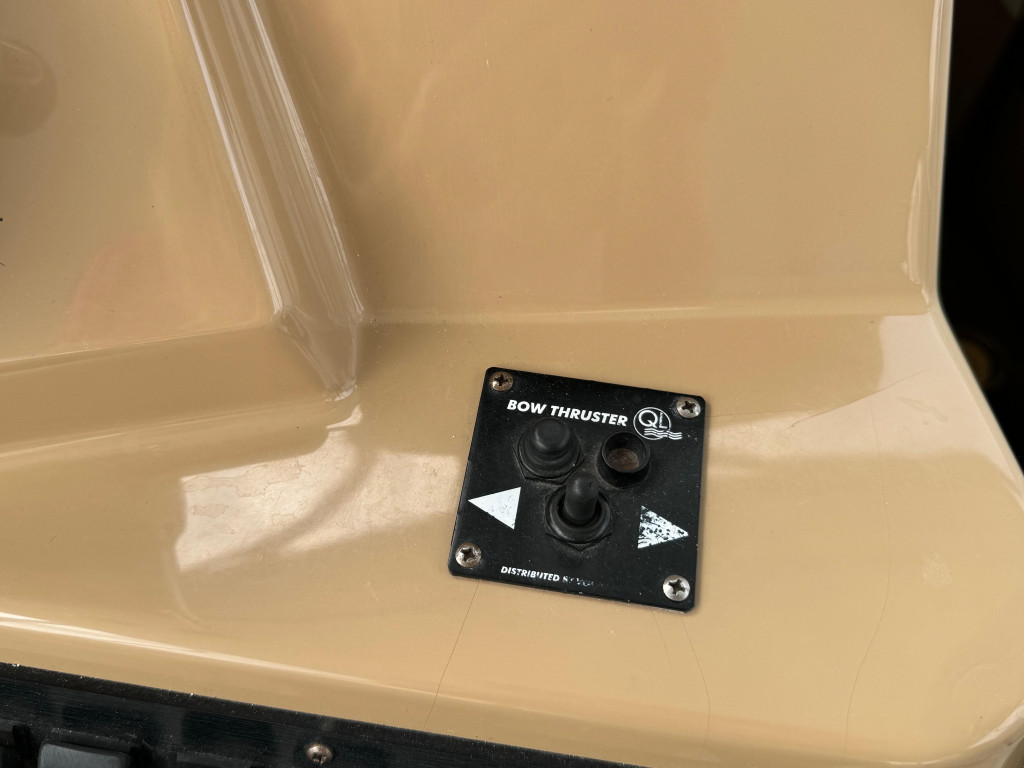 Carver 570 Voyager Pilothouse