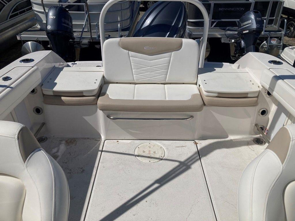 Robalo R207
