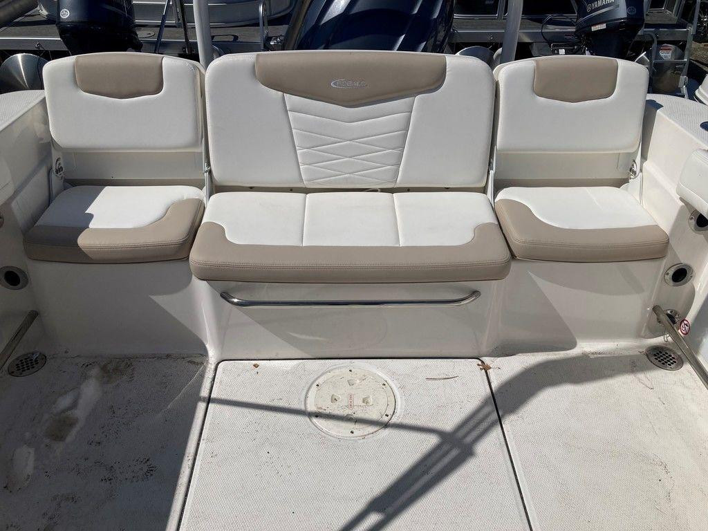 Robalo R207