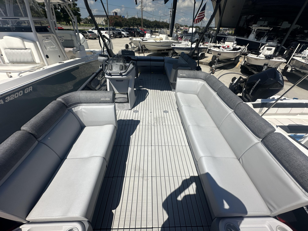 Sea Doo Switch Cruise 21'