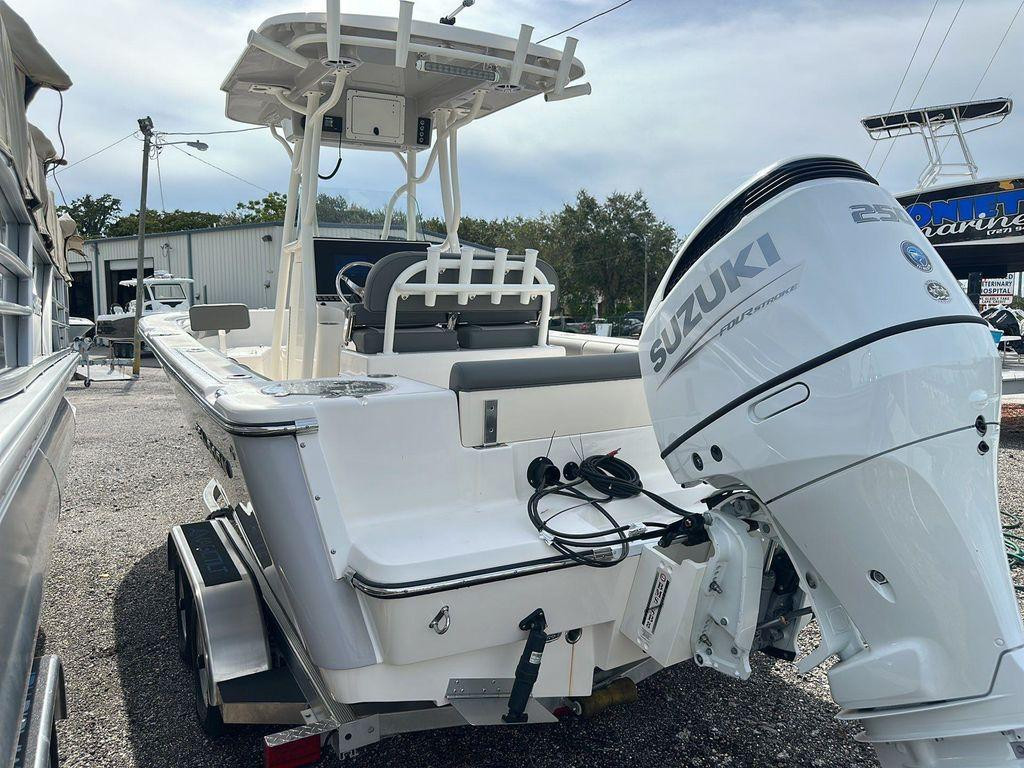 Sea Born LX22 Center Console LE