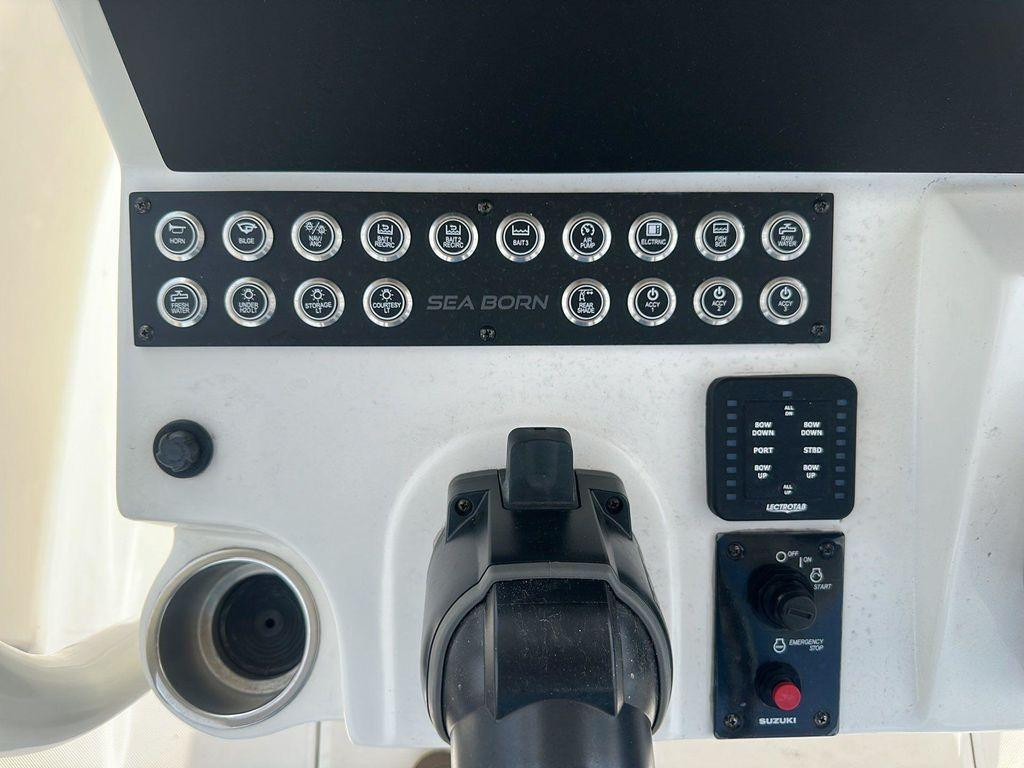 Sea Born LX22 Center Console LE