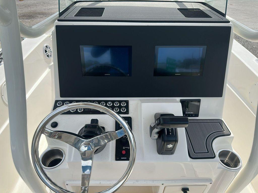 Sea Born LX22 Center Console LE