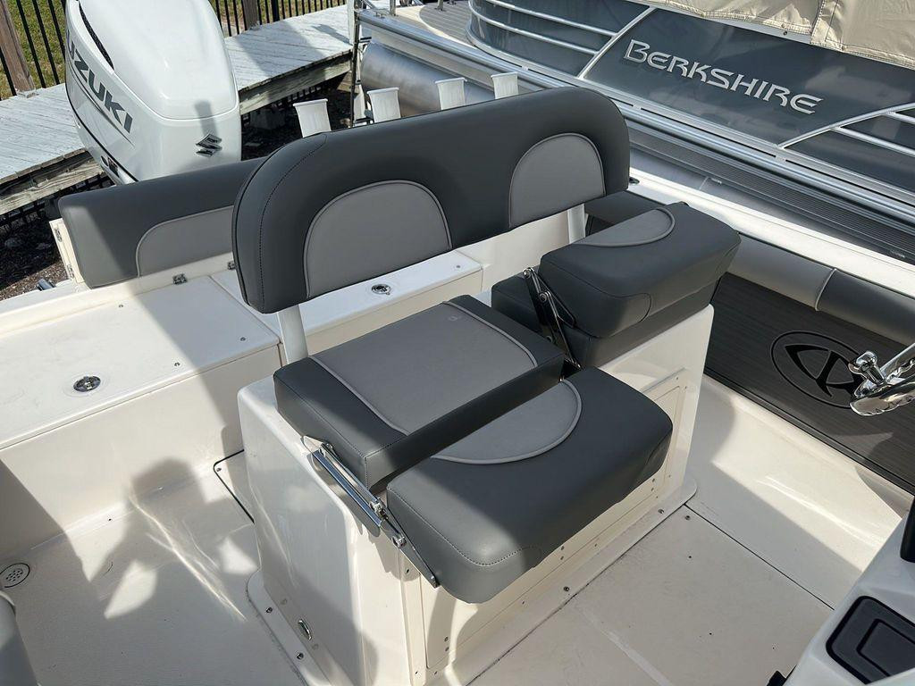 Sea Born LX22 Center Console LE