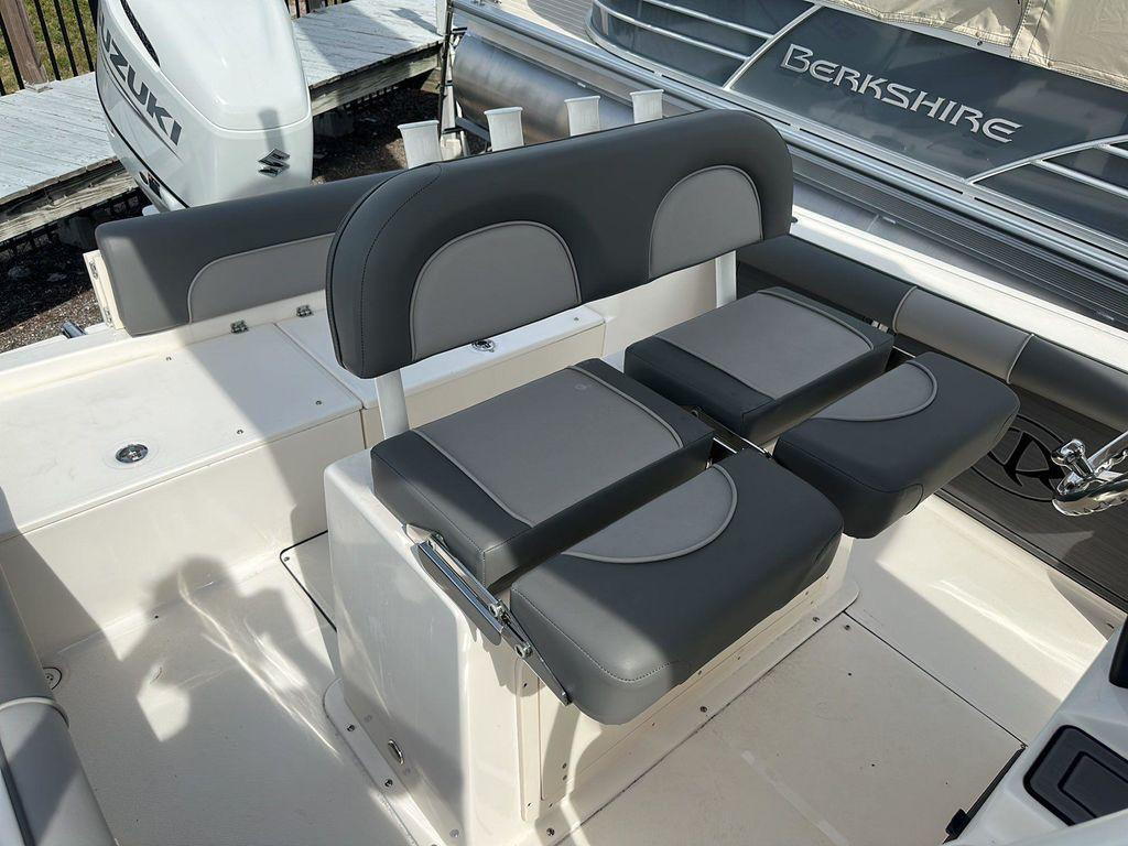 Sea Born LX22 Center Console LE