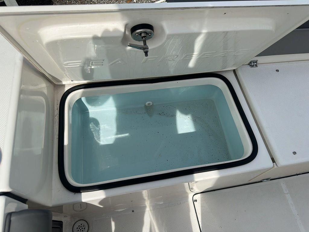 Sea Born LX22 Center Console LE