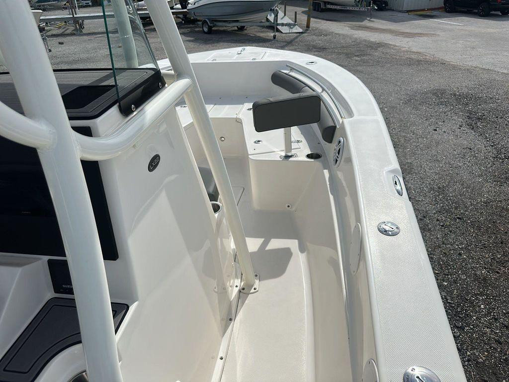 Sea Born LX22 Center Console LE