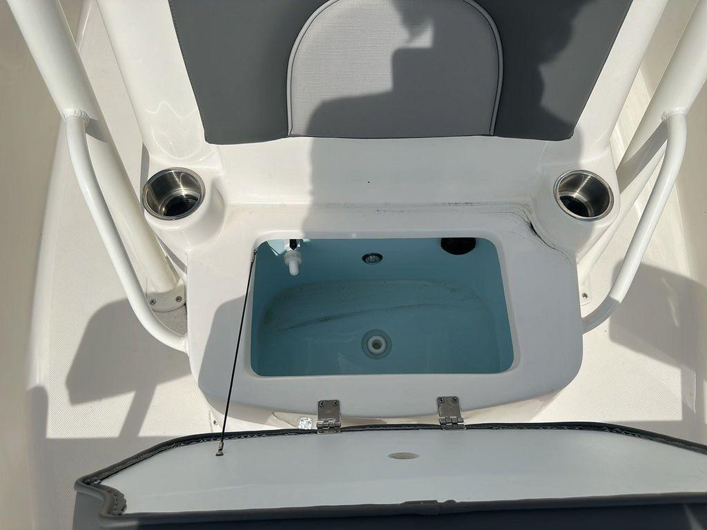 Sea Born LX22 Center Console LE