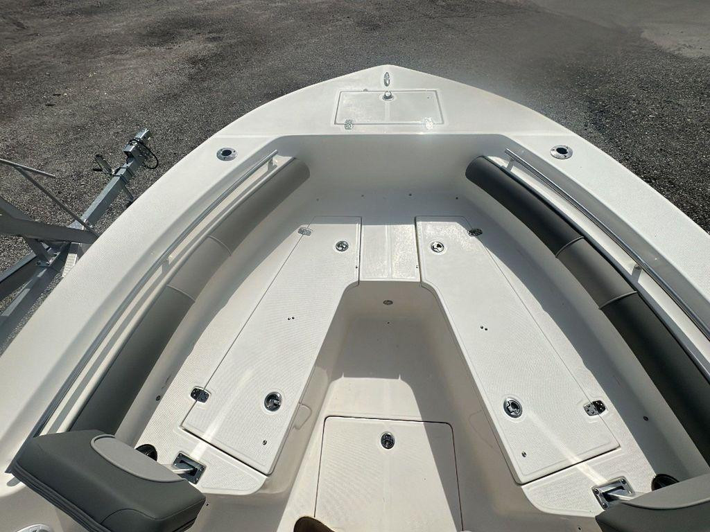 Sea Born LX22 Center Console LE
