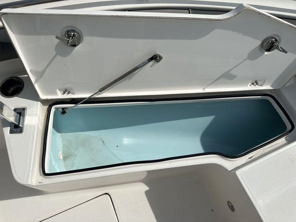 Sea Born LX22 Center Console LE