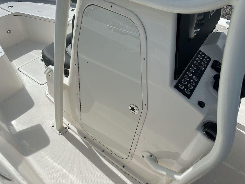 Sea Born LX22 Center Console LE