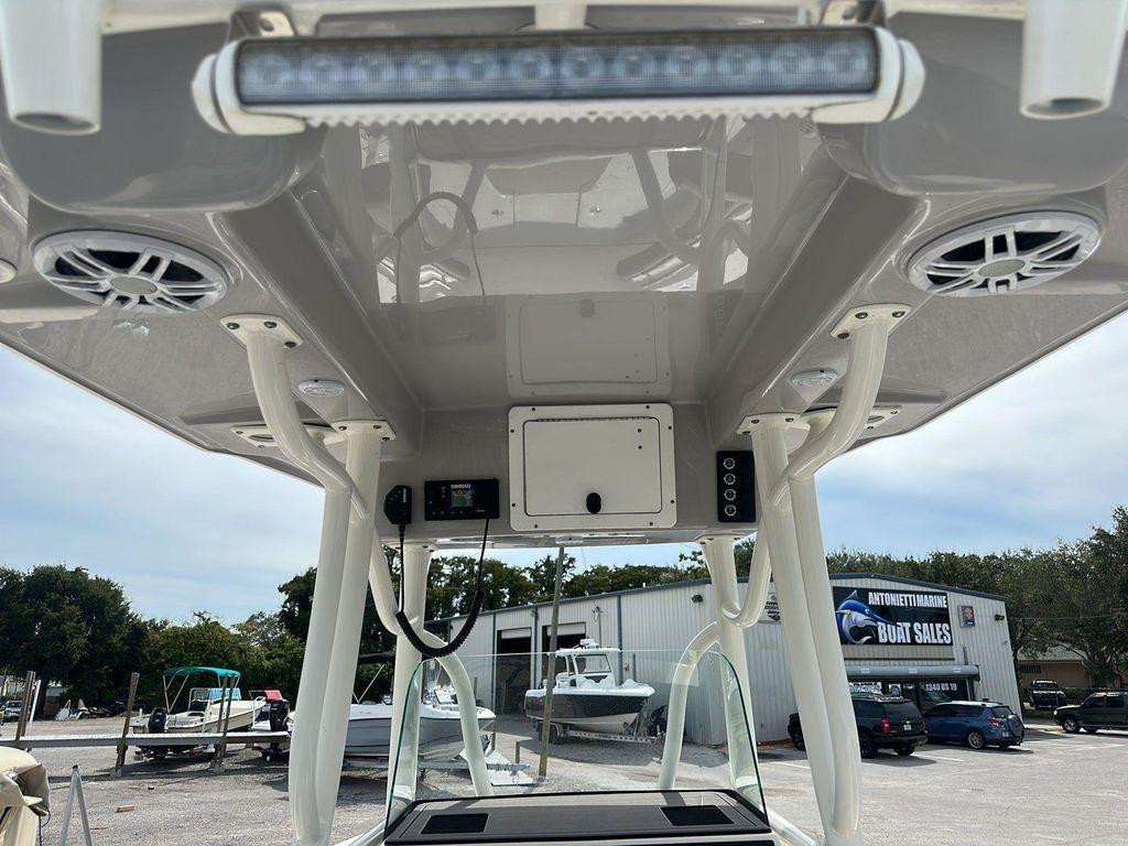 Sea Born LX22 Center Console LE