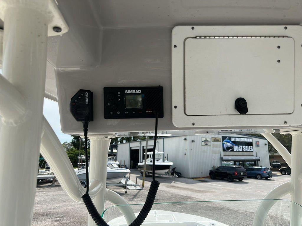 Sea Born LX22 Center Console LE