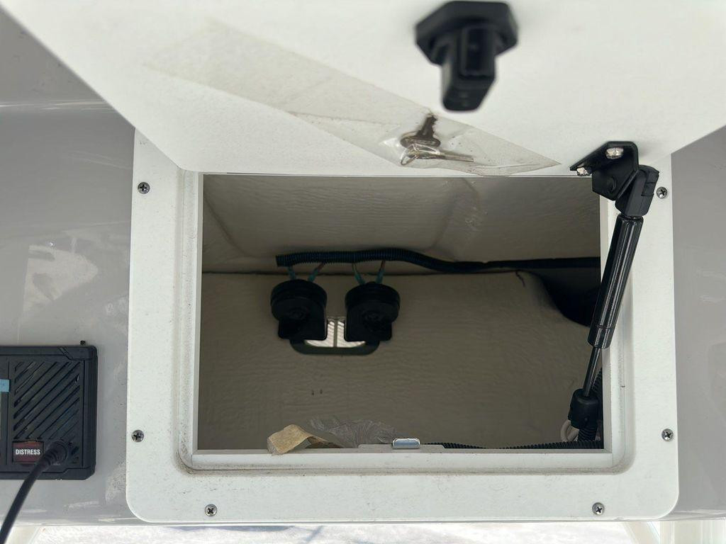 Sea Born LX22 Center Console LE