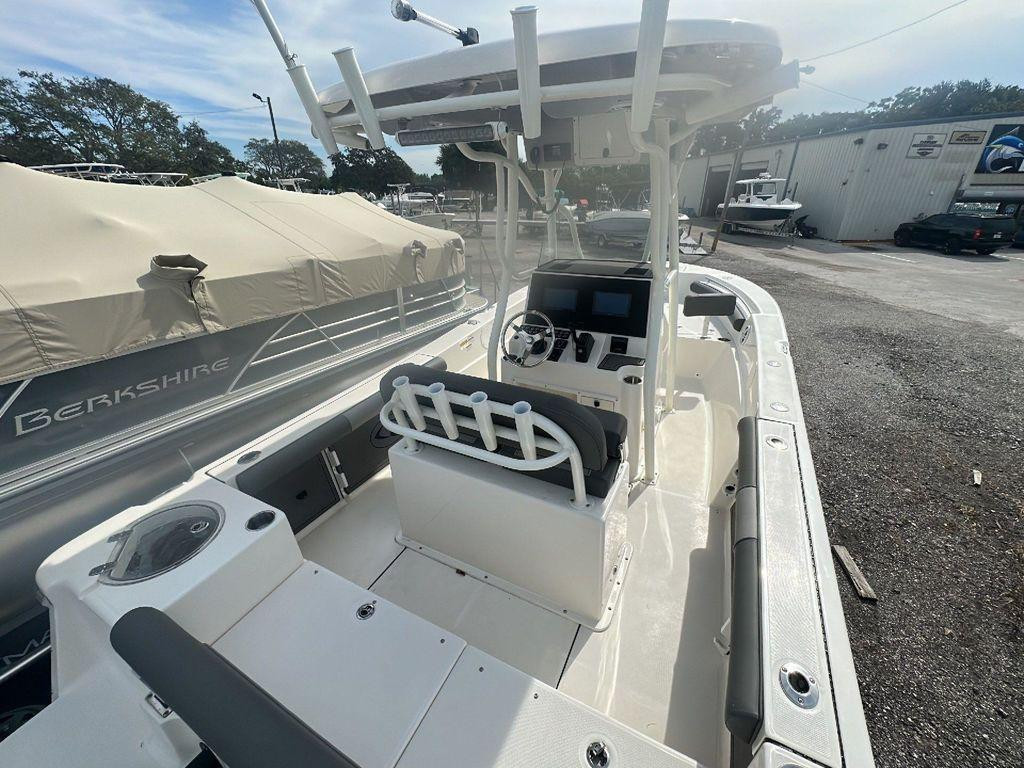 Sea Born LX22 Center Console LE