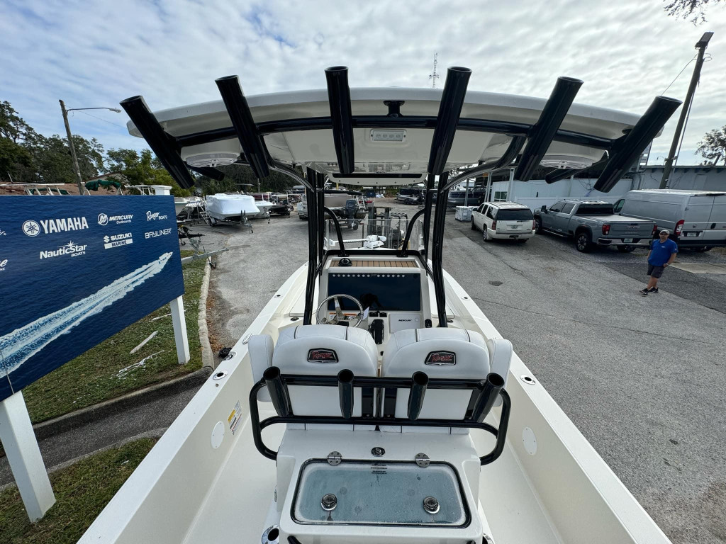 Ranger 2360 Bay