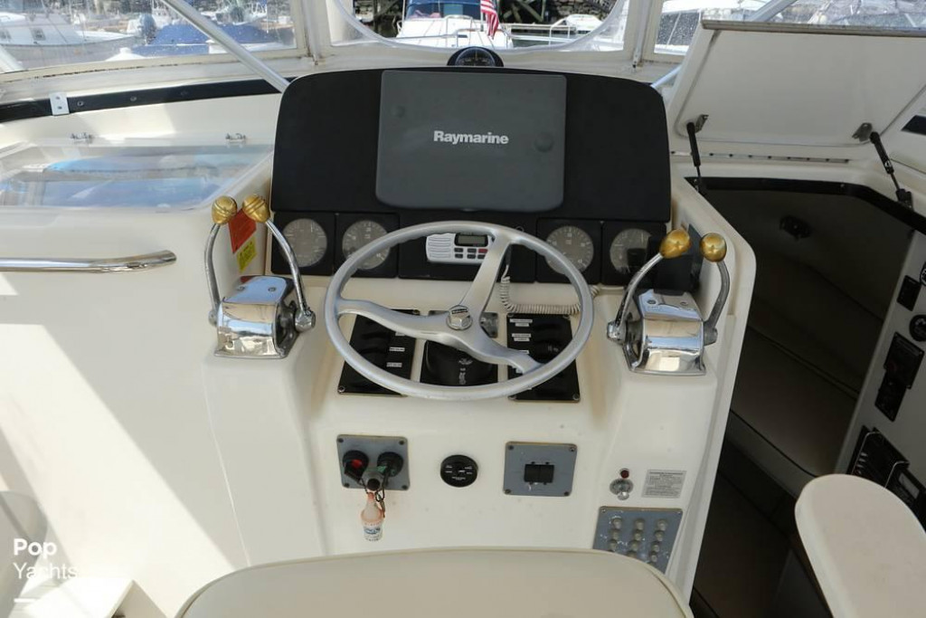 Pursuit 3000 Offshore