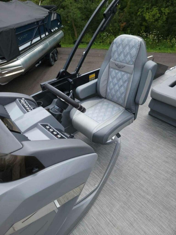 Bennington RX Sport Series 23