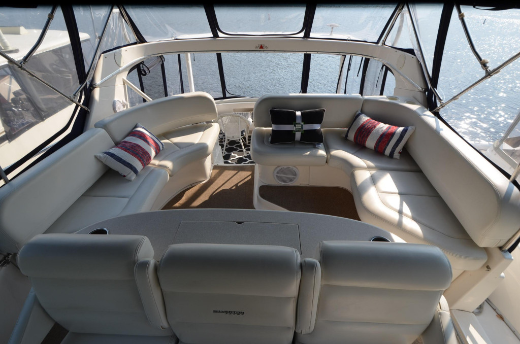 Silverton 43 Motor Yacht