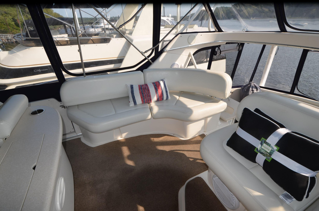 Silverton 43 Motor Yacht