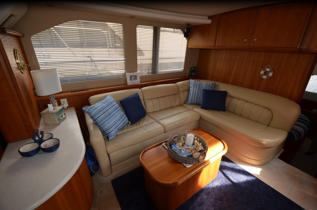 Silverton 43 Motor Yacht