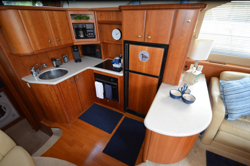 Silverton 43 Motor Yacht