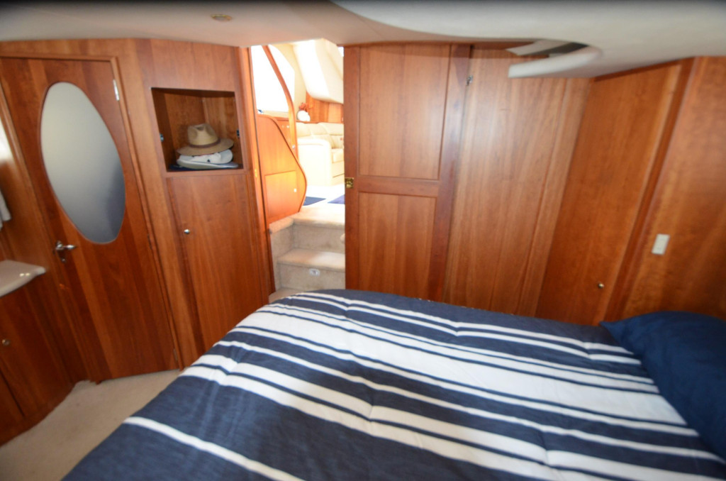 Silverton 43 Motor Yacht