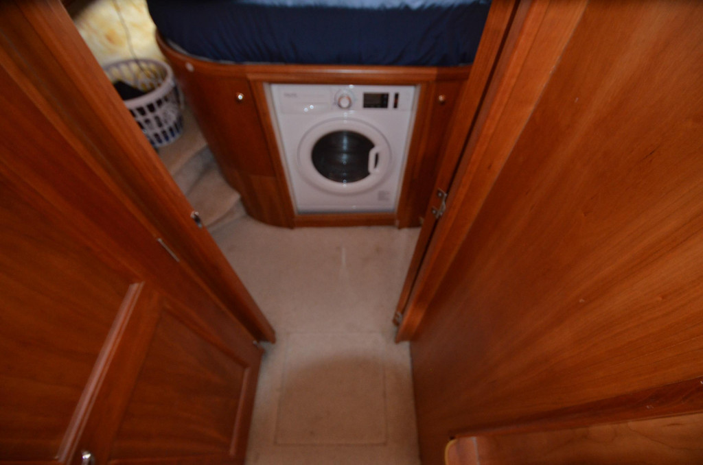 Silverton 43 Motor Yacht