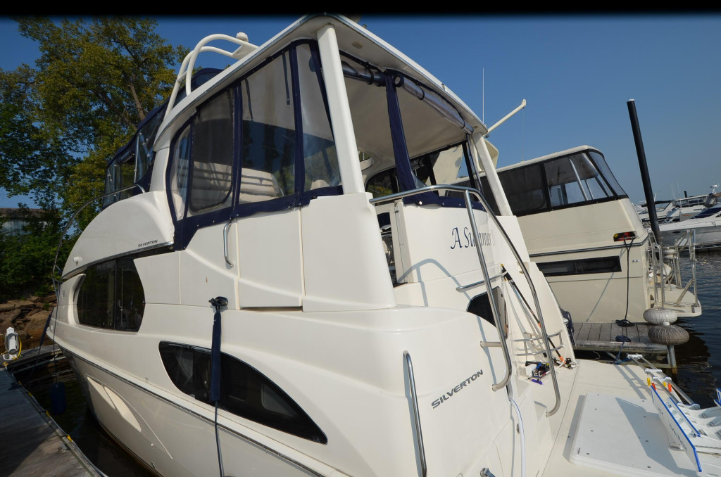 Silverton 43 Motor Yacht