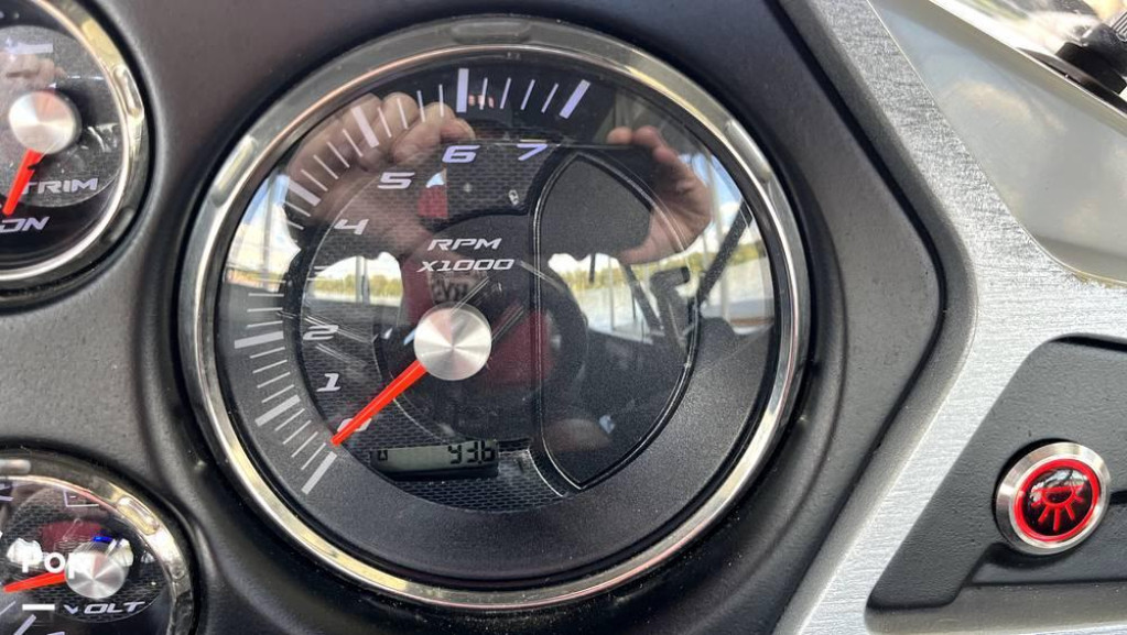 Manitou Oasis 25 SHP RF